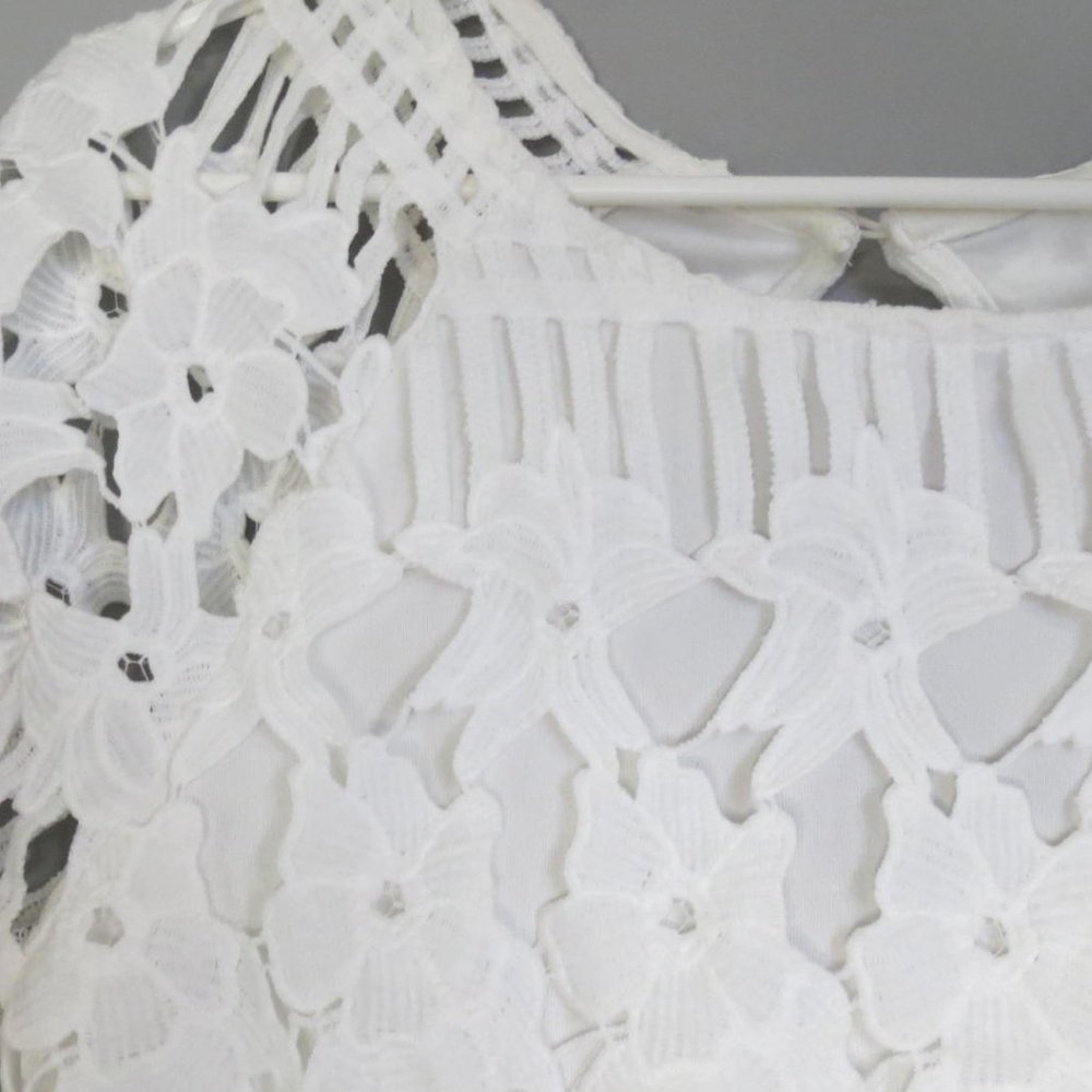 LACE & HEELS BOUTIQUE - lace/crochet style dress - size 10 - Picture 5 of 12